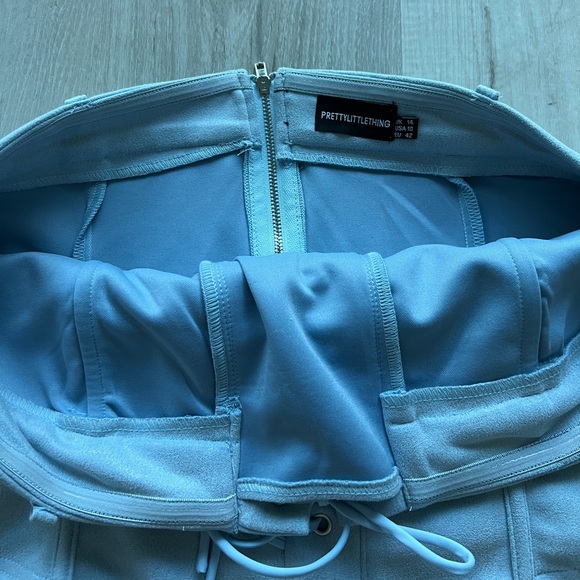 PrettyLittleThing corset style blue top - Picture 3 of 5